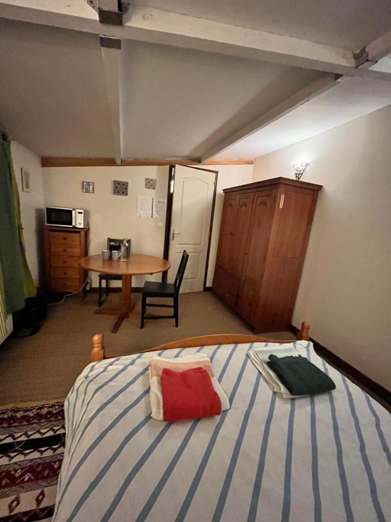 A Room And Garden Close To Paris ヴィトリー・シュル・セーヌ エクステリア 写真